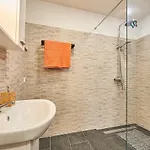 Bascan 아파트 트로기르